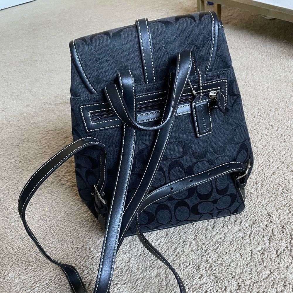 Coach vintage CC signature monogram small backpack excellent condition travel - Picture 3 of 11